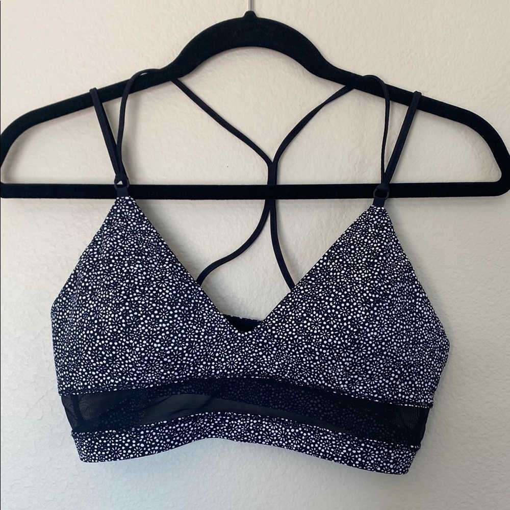 Lululemon Go with the Flow freckle flower swim top no size dot 8? EUC